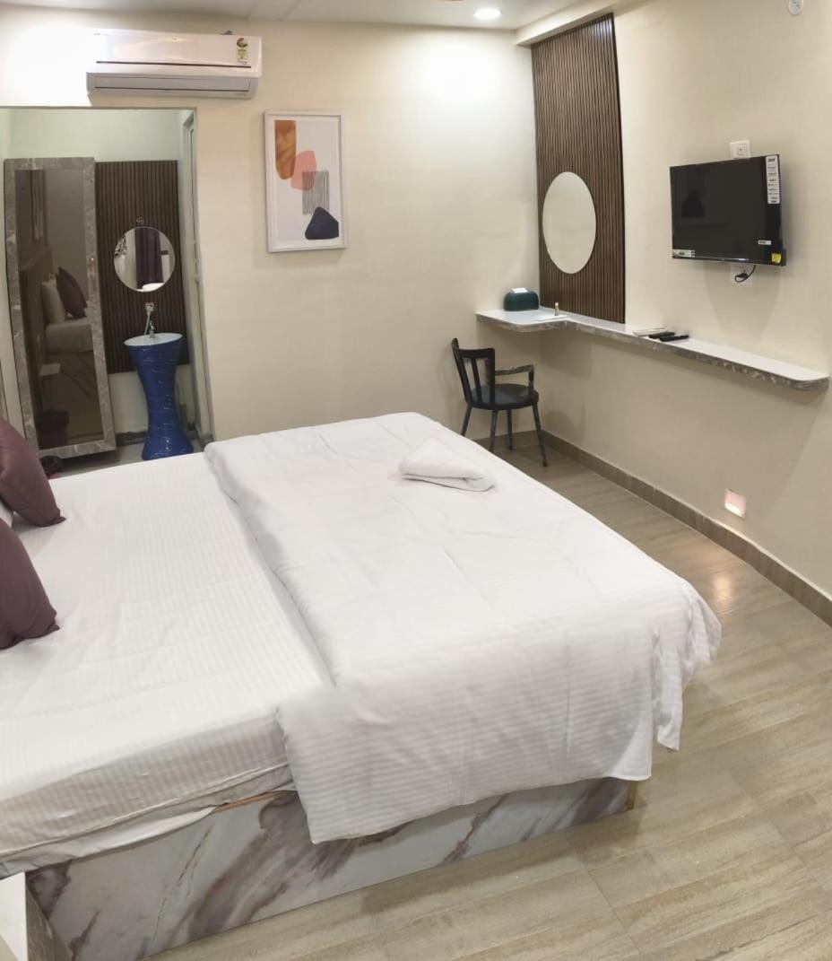VIJAY BALAJI MAHAL A/C Hotel in Tamil Nadu