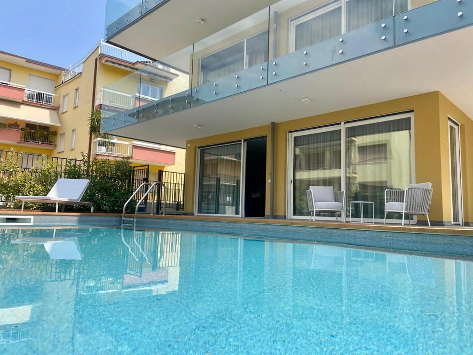 Pool view, Swimming pool