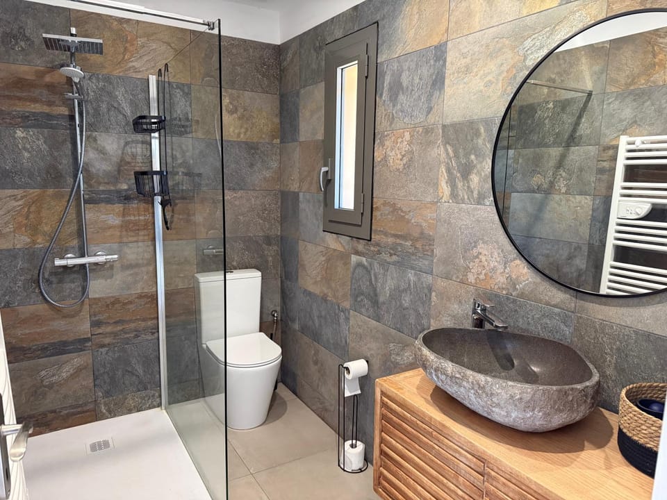Appartement de vacances au calme absolu, vue mer. Apartment in Roquebrune-sur-Argens