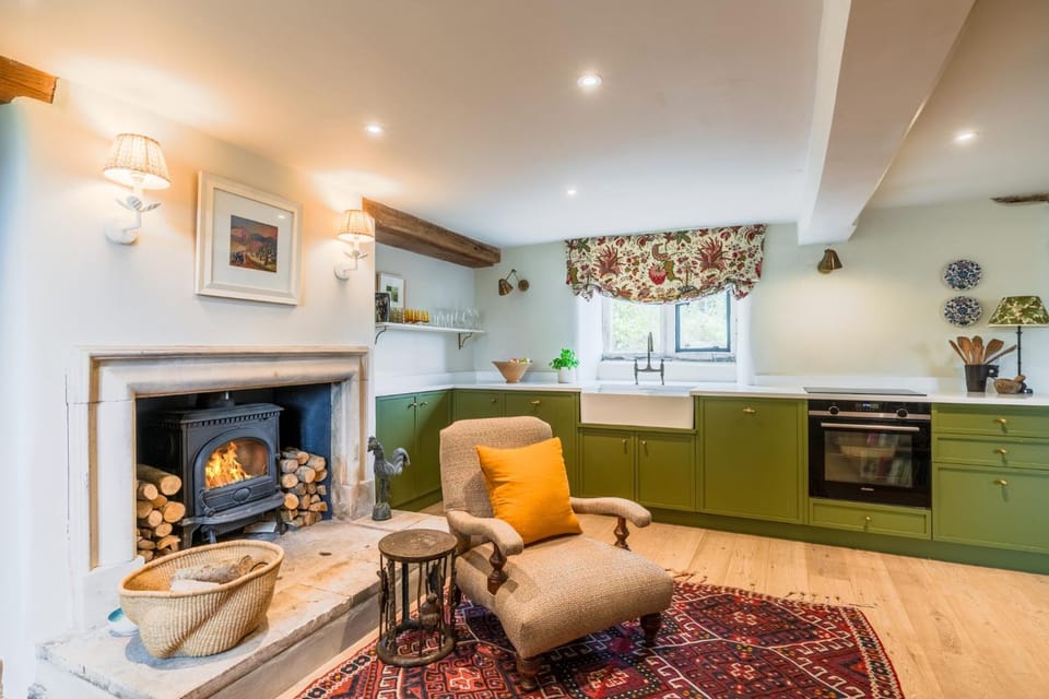 Decorative detail, Seating area, flat iron, kitchen