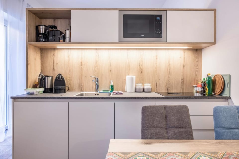 Kitchen or kitchenette, Living room
