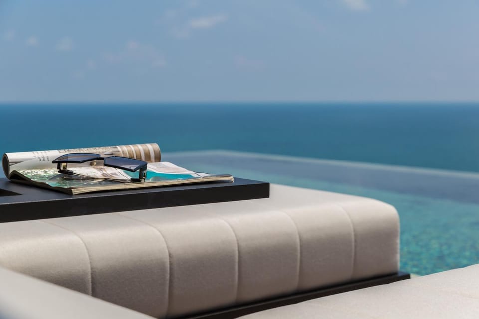 Sea view, sunbed