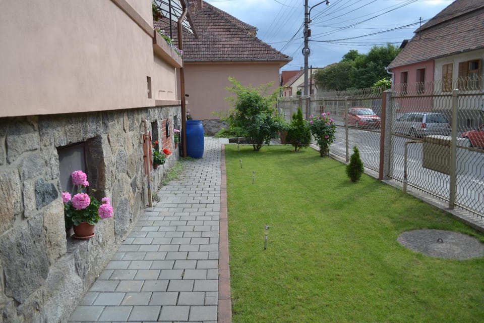 Garden, Balcony/Terrace, Garden view