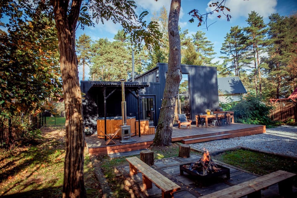 Property building, Balcony/Terrace, Swimming pool