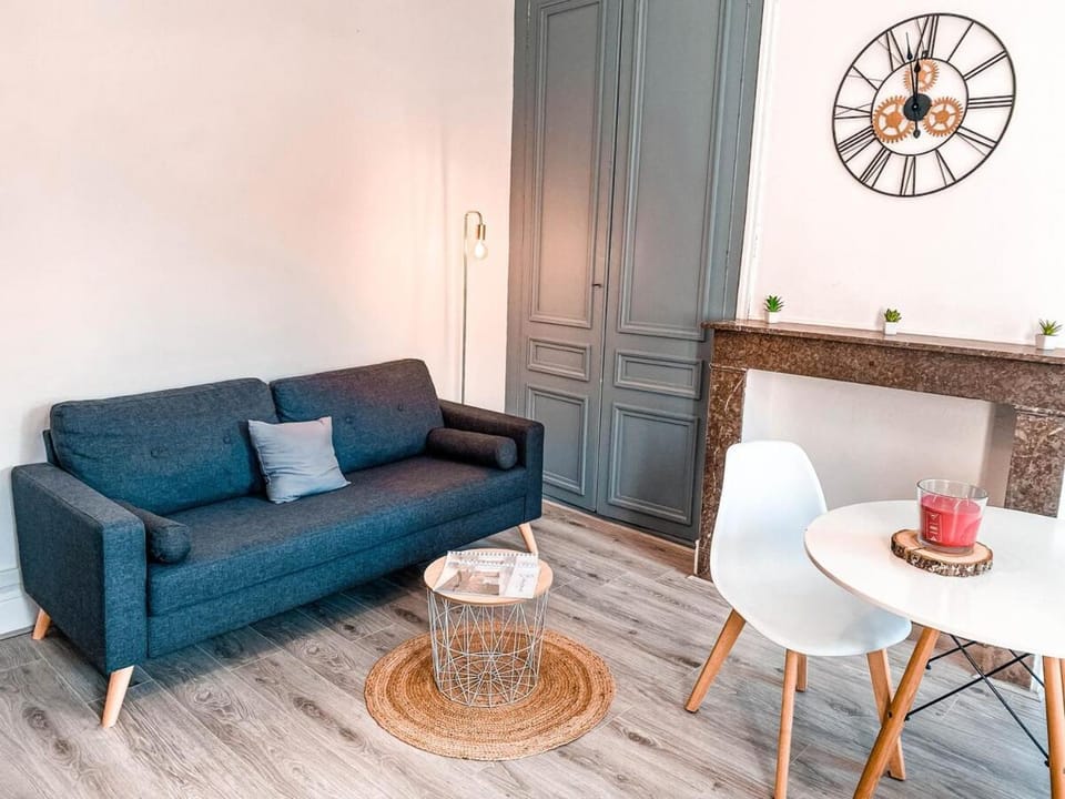 * The Gold Time * Appartement confort * Centre-Ville Apartment in Calais