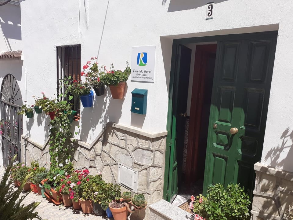 Casa de las Flores - a picture perfect location! House in Sierra de Cádiz