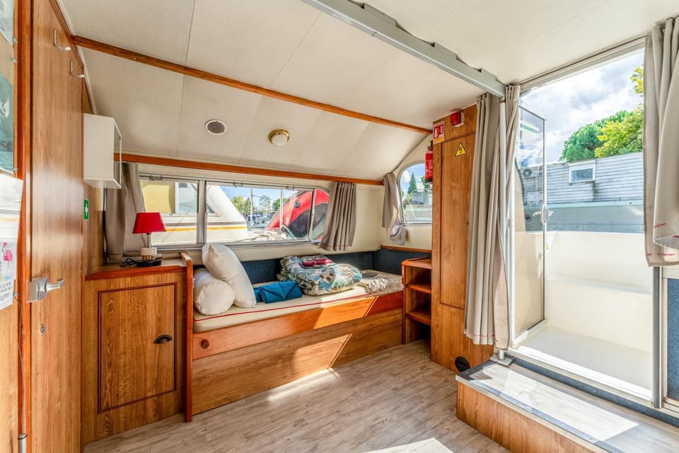 Property building, Living room, Bedroom