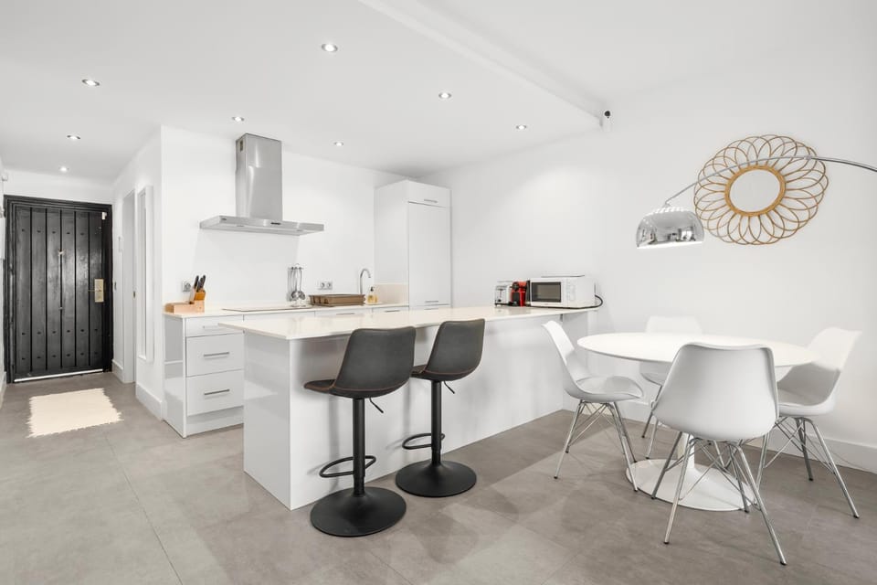 Modern 3 bed Apartment in Puerto Banus, Marbella Apartment in Marbella