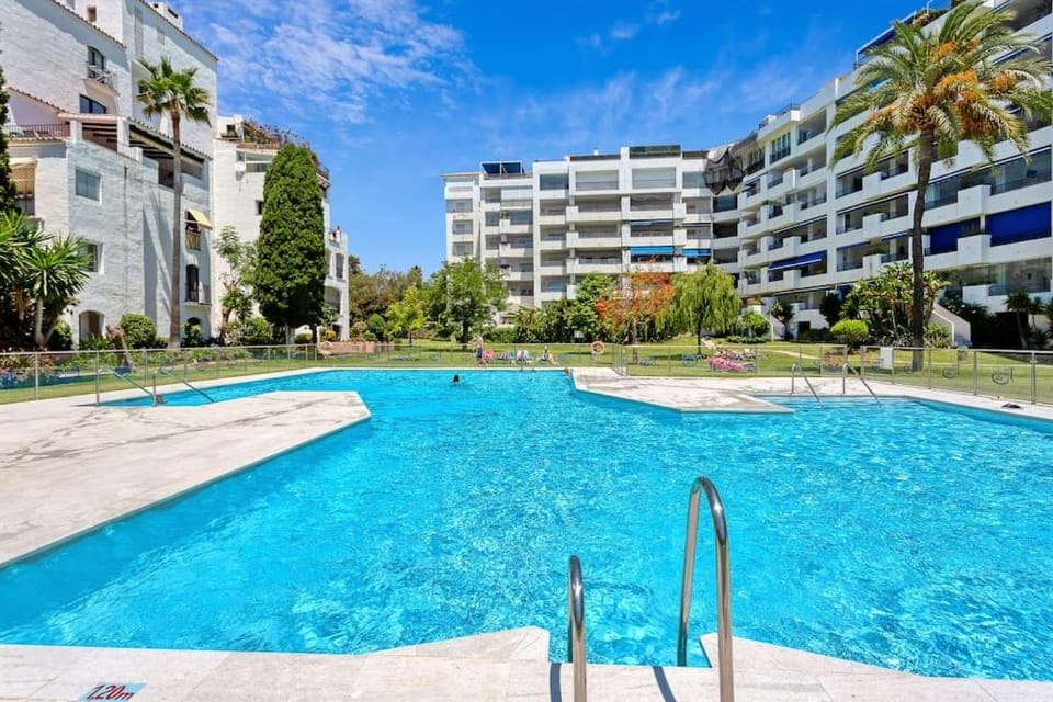 Modern 3 bed Apartment in Puerto Banus, Marbella Apartment in Marbella