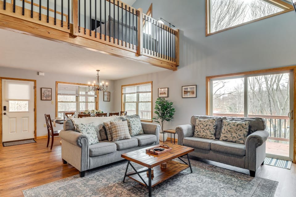 Hot Tub Soaks! Family Home 6 Mi to Big Boulder Mtn House in Kidder Township