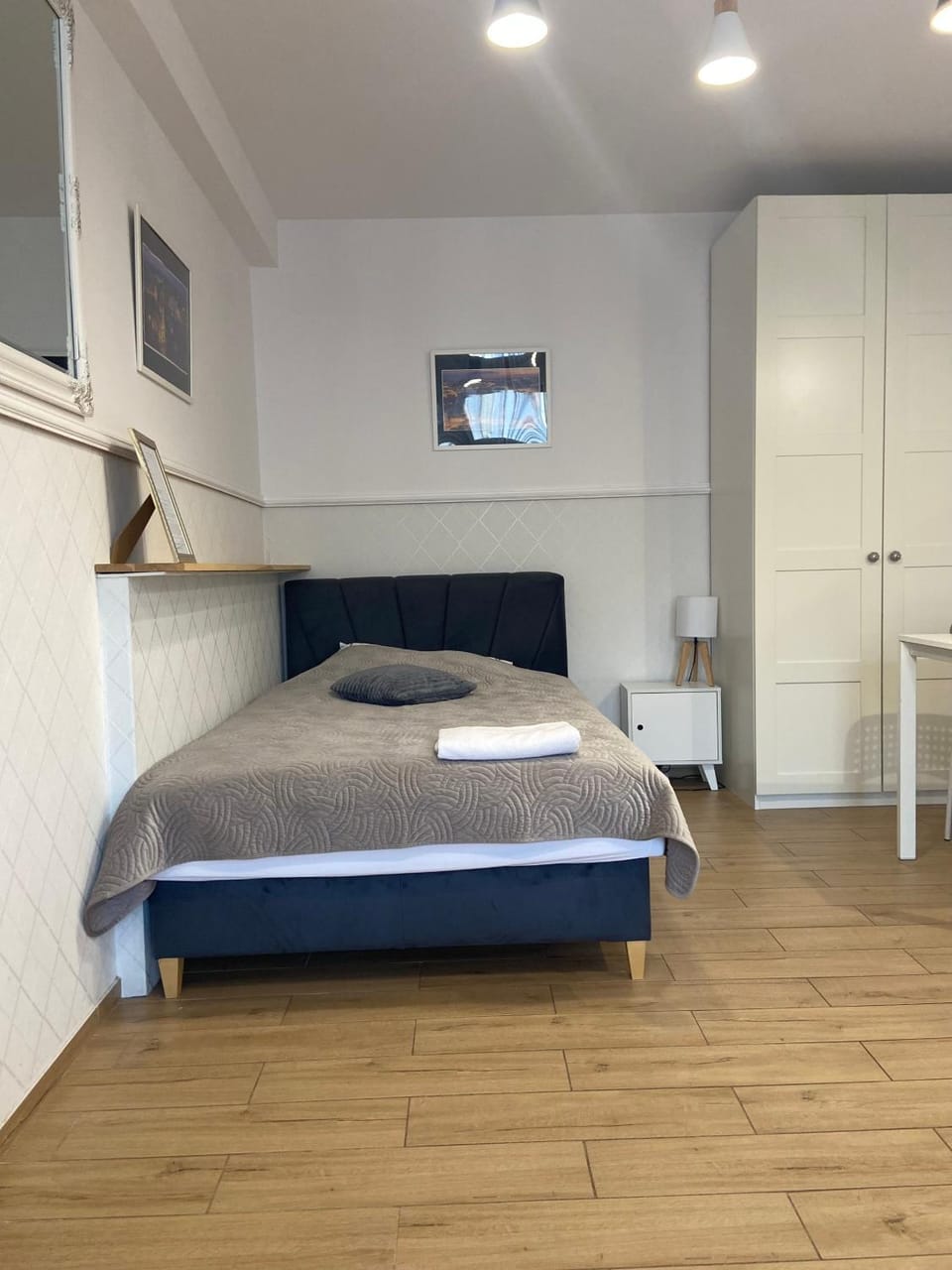Studio LUX Gaj by Apartamenty na dni Wrocław Apartment in Wroclaw