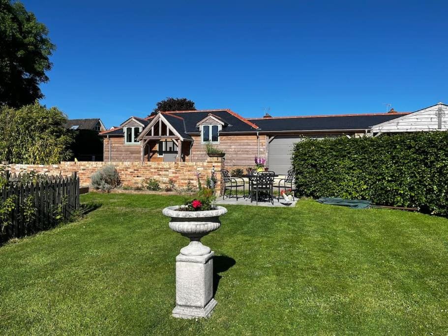 Property building, Garden view