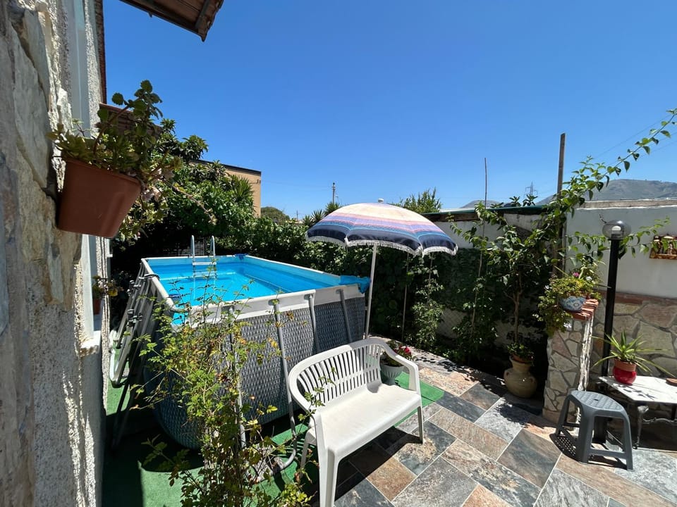 Balcony/Terrace, Pool view, Swimming pool