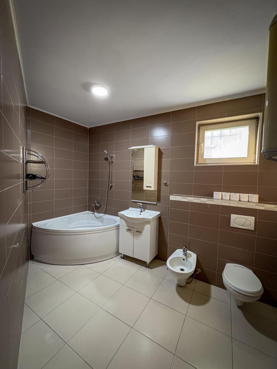 Toilet, Bathroom, Bath, bidet, towels