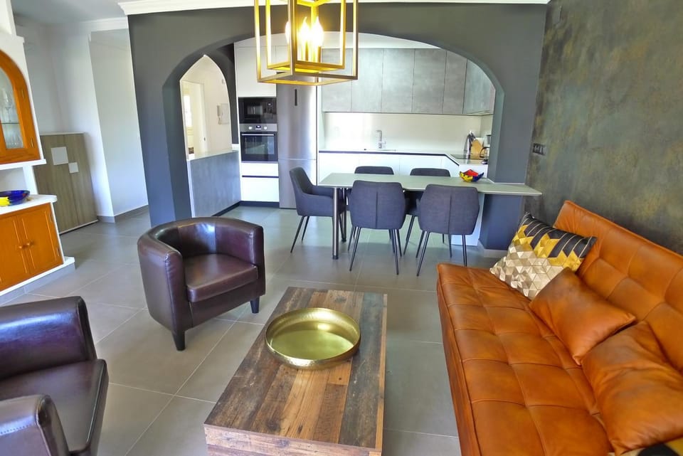 Communal lounge/ TV room, Living room