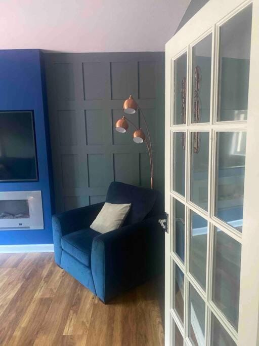 Lovely 2 bedroom with private garden Apartment in Edinburgh