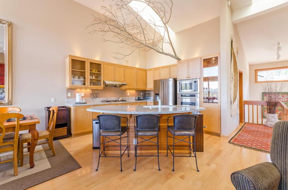 Snowcreek V 984 House in Mammoth Lakes