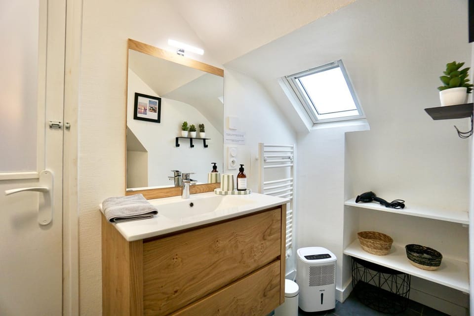 La lucarne au centre ville avec parking privé et ascenseur Apartment in Concarneau