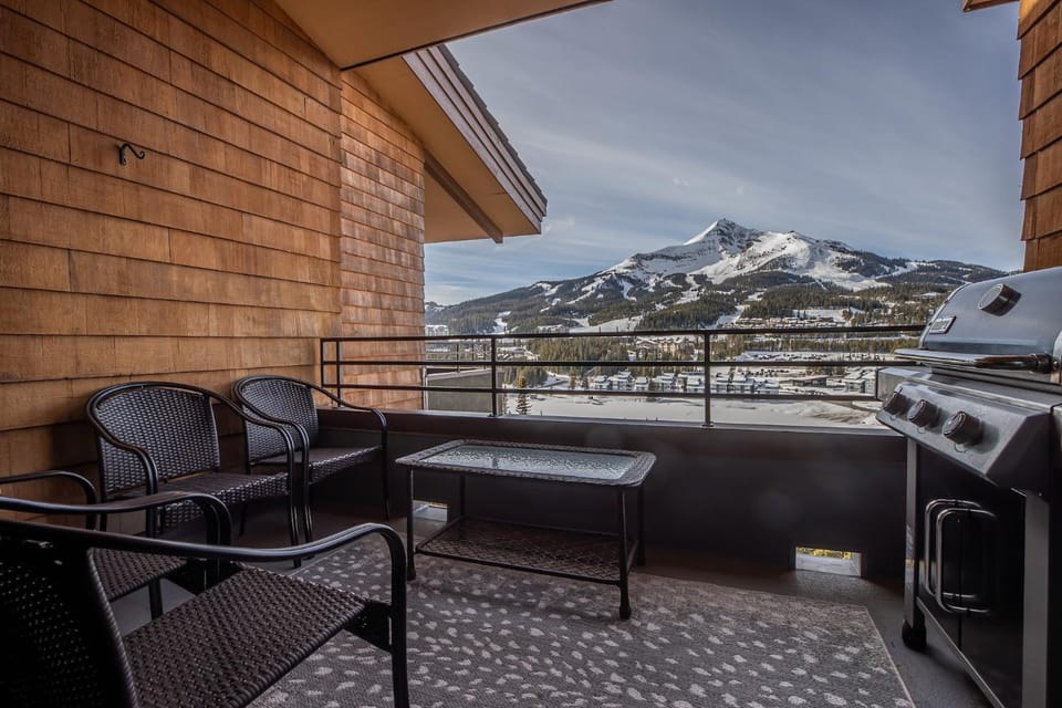 Winter, BBQ facilities, Balcony/Terrace, Seating area, Mountain view