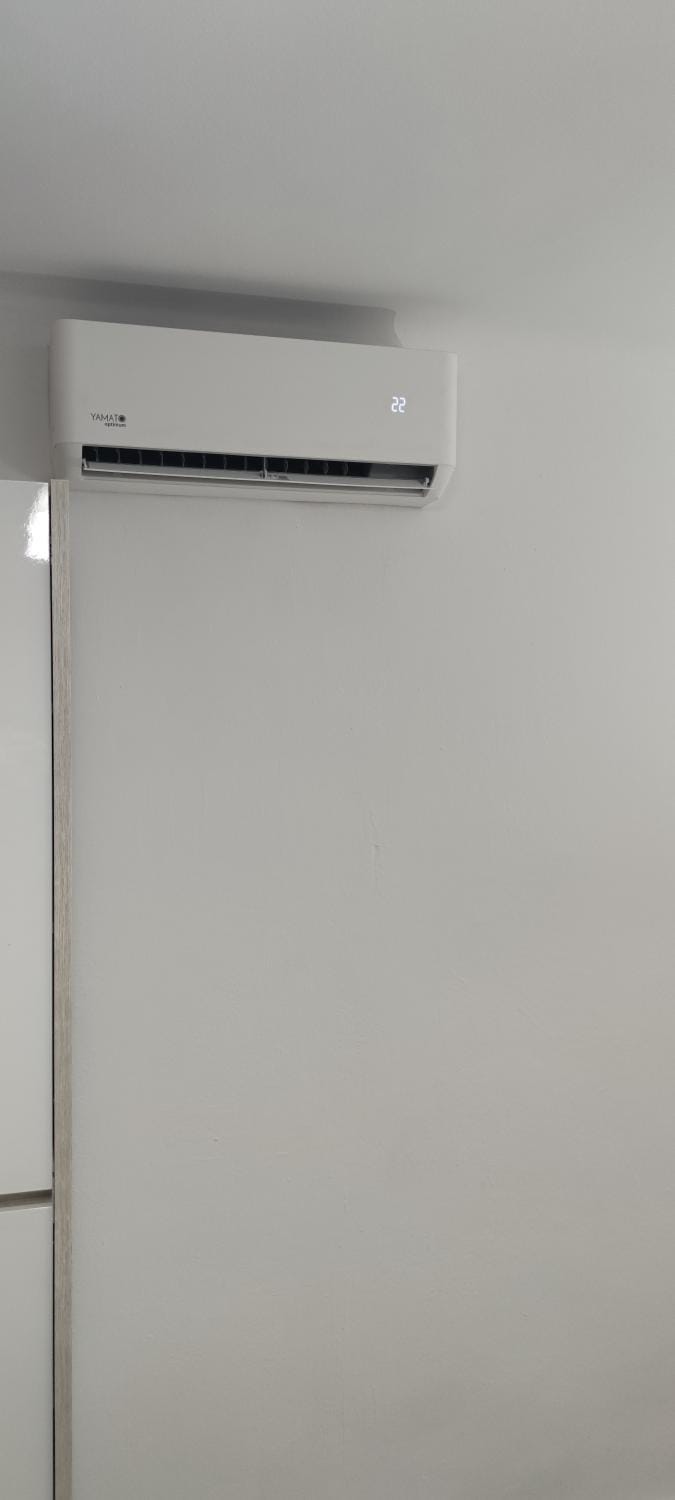Living room, Photo of the whole room, air conditioner