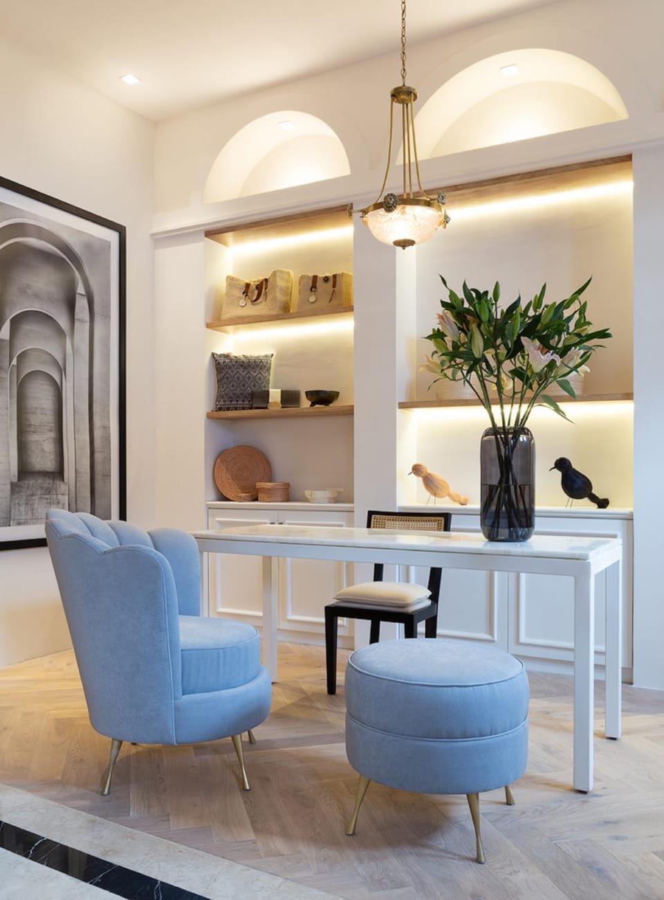 Living room, Lobby or reception, Seating area, Shopping Area