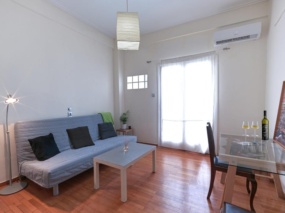 Living room, Seating area, air conditioner
