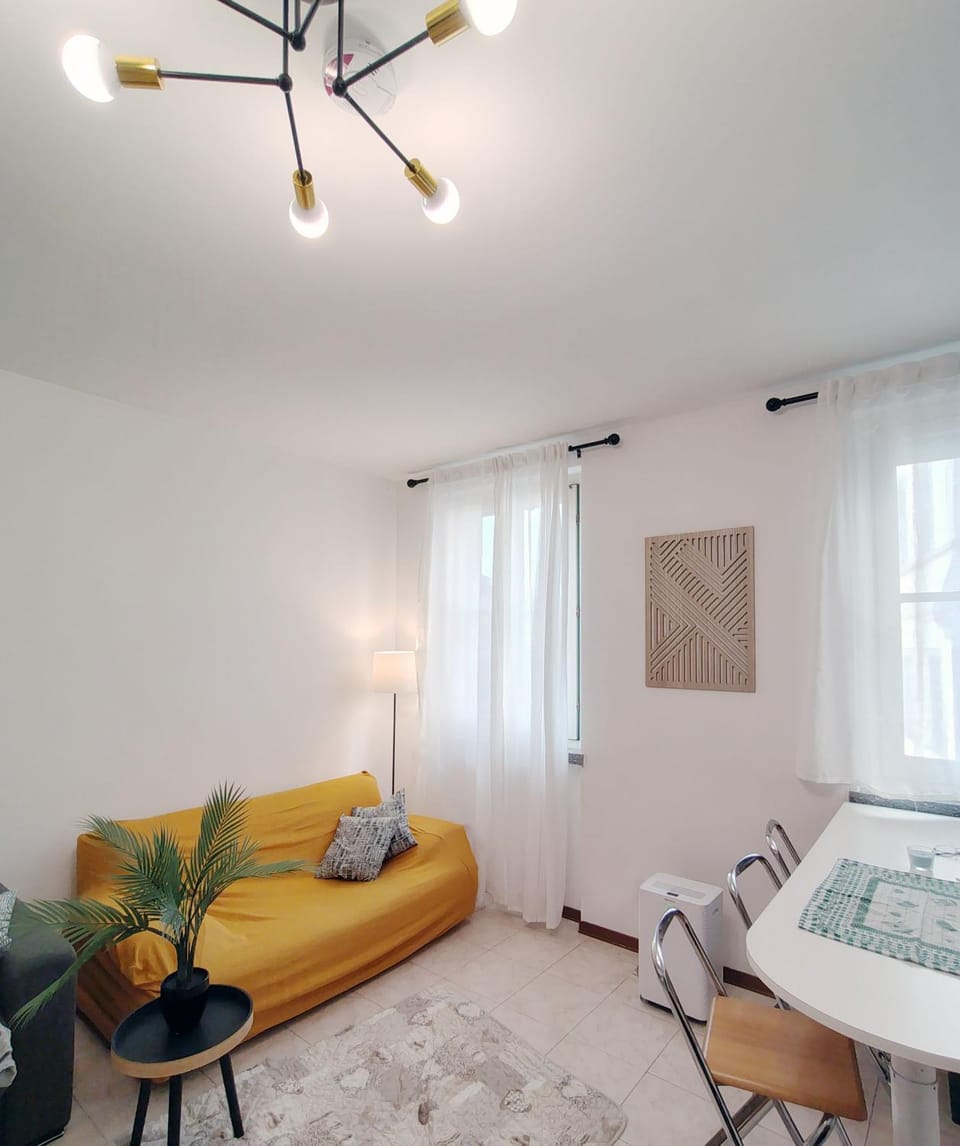 Living room, Other, Decorative detail, Seating area, Dining area