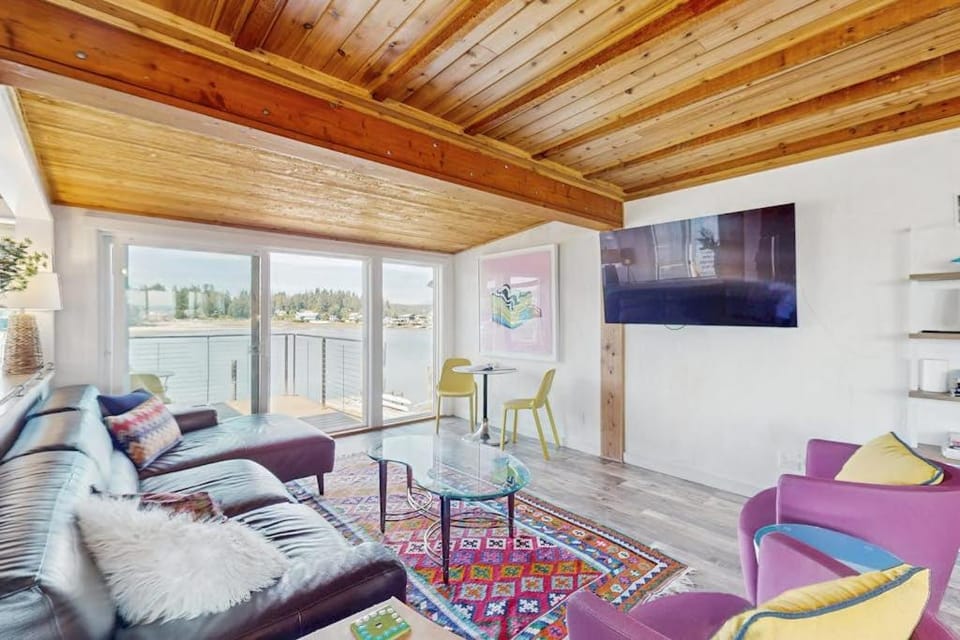 Point Perfect House in Bainbridge Island