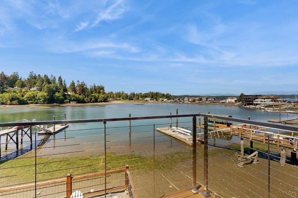 Point Perfect House in Bainbridge Island