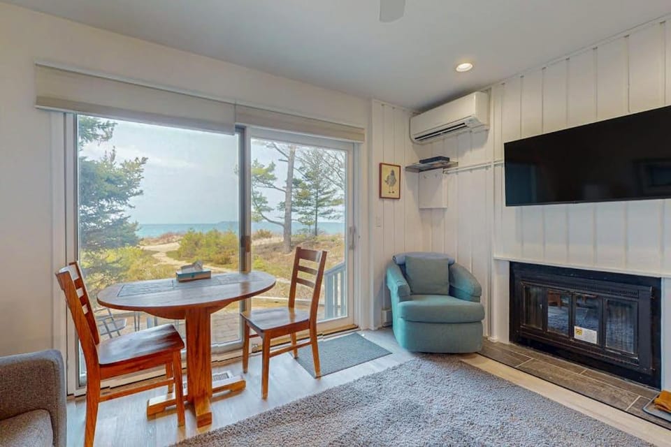 Sandpiper 2 House in Sleeping Bear Dunes