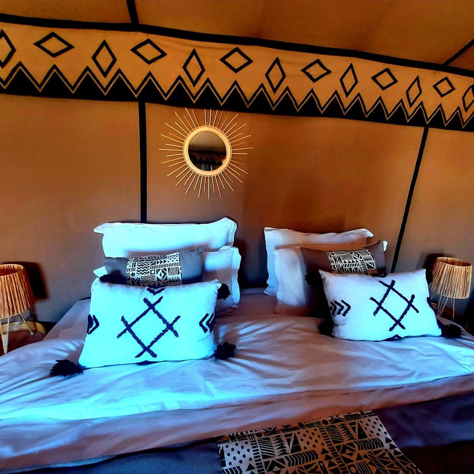 Bed, Bedroom