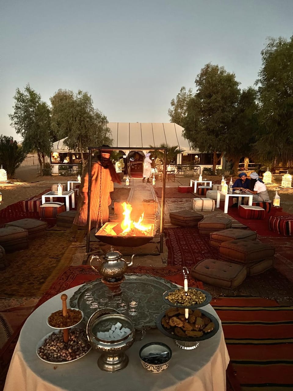 Drinks, group of guests