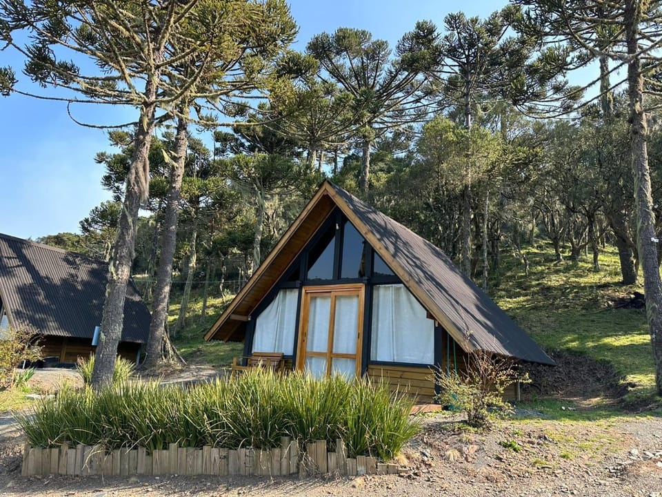 Refugio Brognoli - Chalés Suiços - Com banheira dupla de Hidromassagem Chalet in State of Santa Catarina