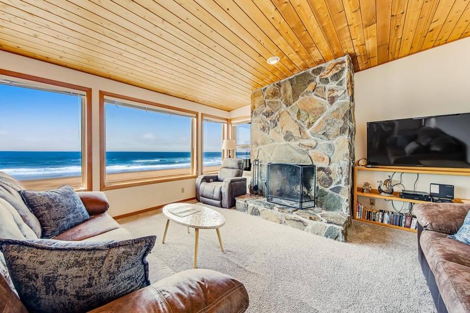 Breeze Inn House in Rockaway Beach