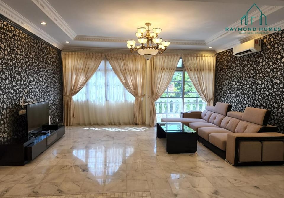 99 Kelawei Apartment in George Town
