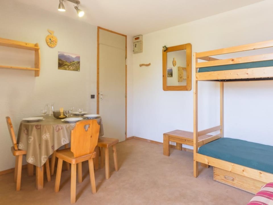 Studio chaleureux au centre, balcon, proche pistes - FR-1-181-2510 Apartment in Landry