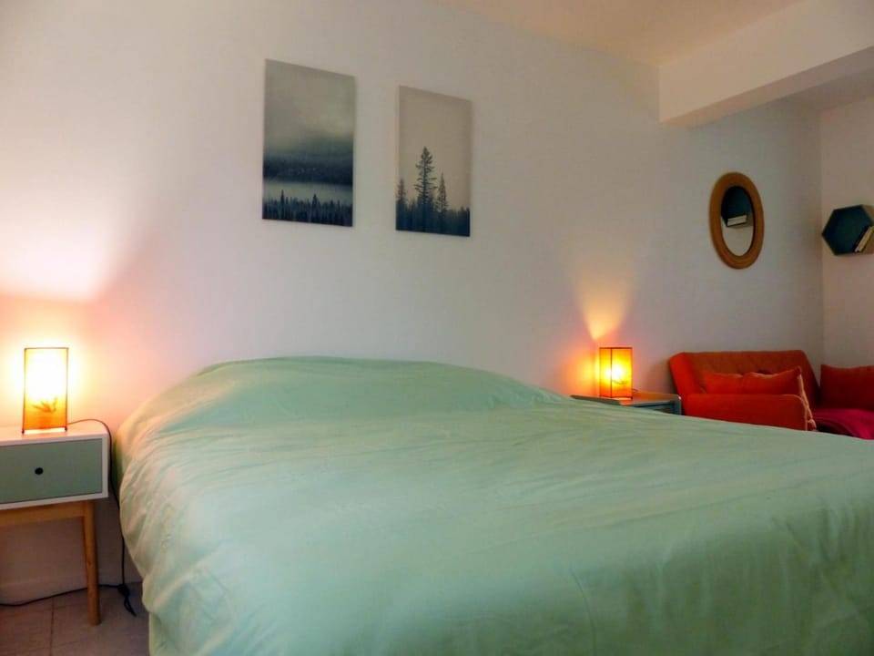 Gîte rénové à Charroux avec piscine et terrasse privative - FR-1-489-394 House in Auvergne-Rhône-Alpes
