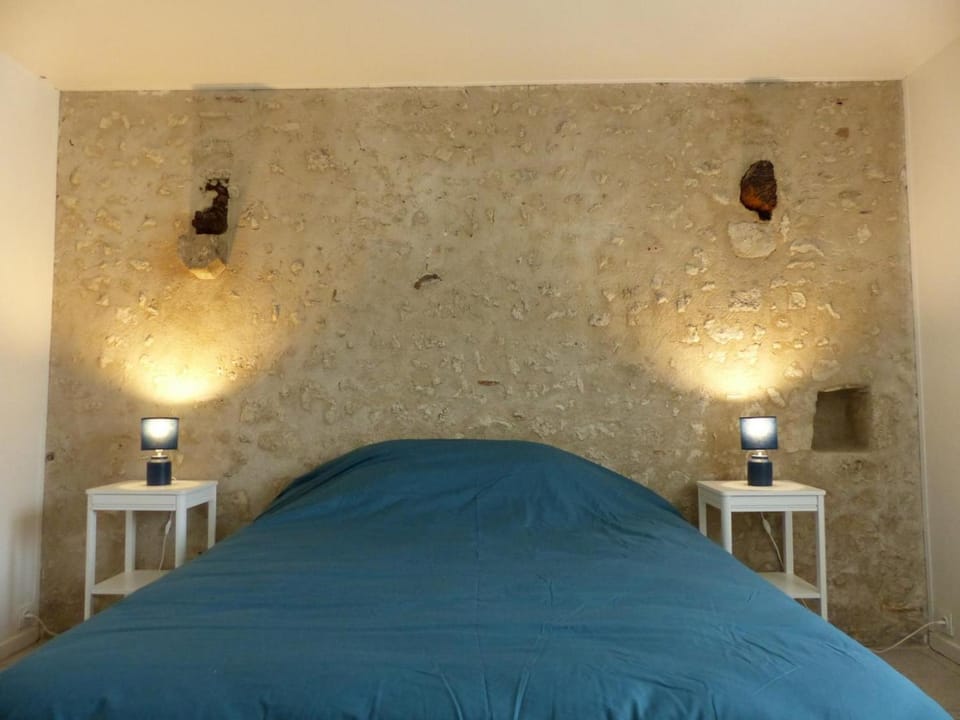 Gîte rénové à Charroux avec piscine et terrasse privative - FR-1-489-394 House in Auvergne-Rhône-Alpes