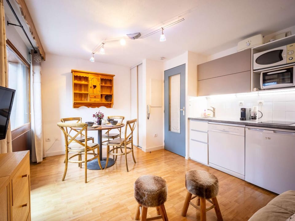 Studio cabine pour 4 pers. à Saint Lary Soulan avec parking Cabin in Saint-Lary-Soulan