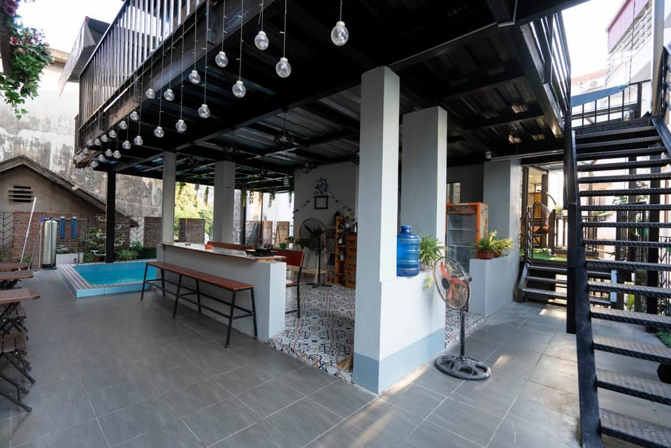 Lounge or bar
