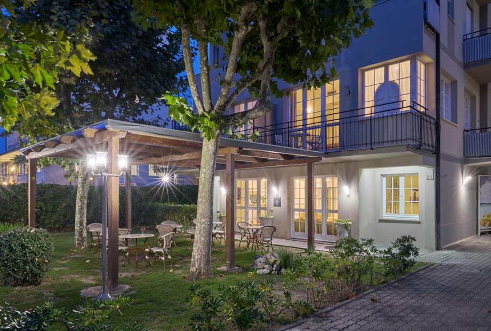 Property building, Garden, Garden view