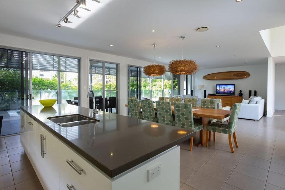 Yaroomba Beach House House in Coolum Beach