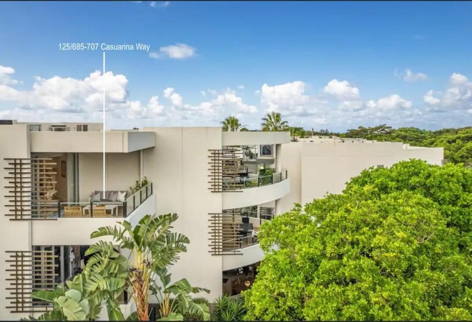 Property building, View (from property/room), Balcony/Terrace