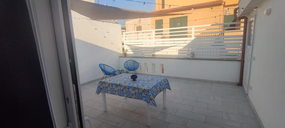 Patio, Balcony/Terrace, Dining area, Quiet street view