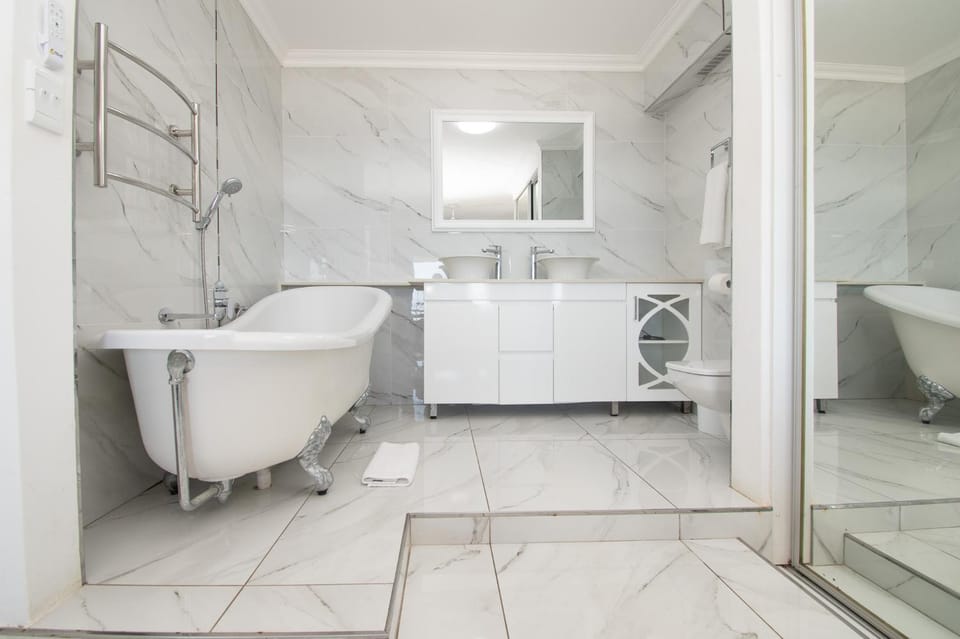 Toilet, Bathroom, Bath, towels