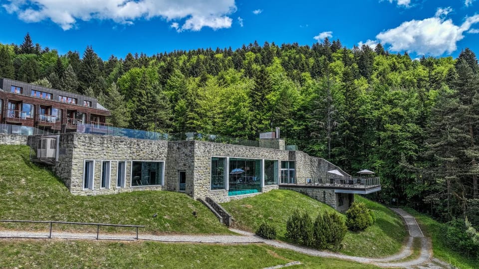 Property building, Natural landscape