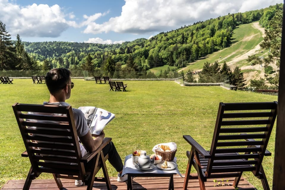 Natural landscape, Food and drinks, Mountain view