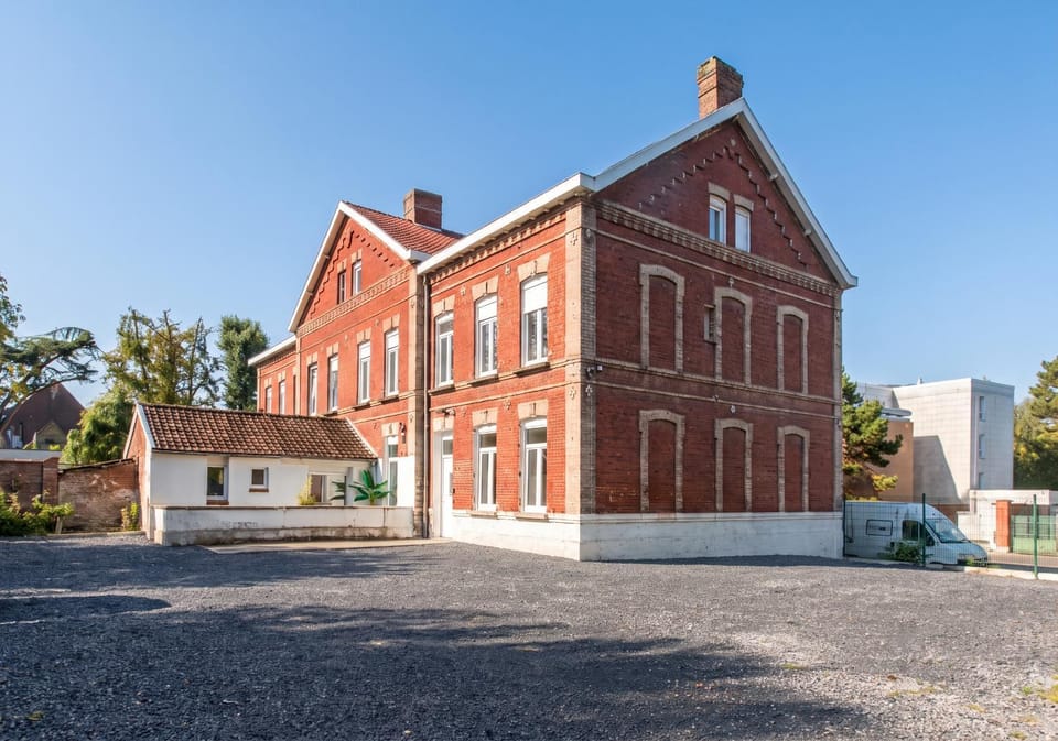 Property building, Location, Parking