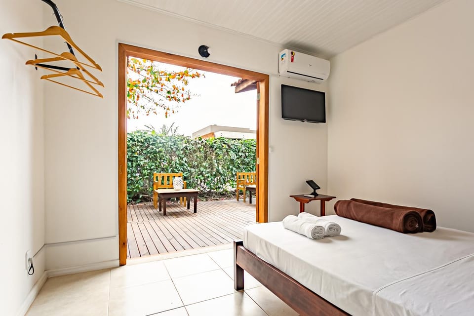 Bed, Balcony/Terrace, Bedroom