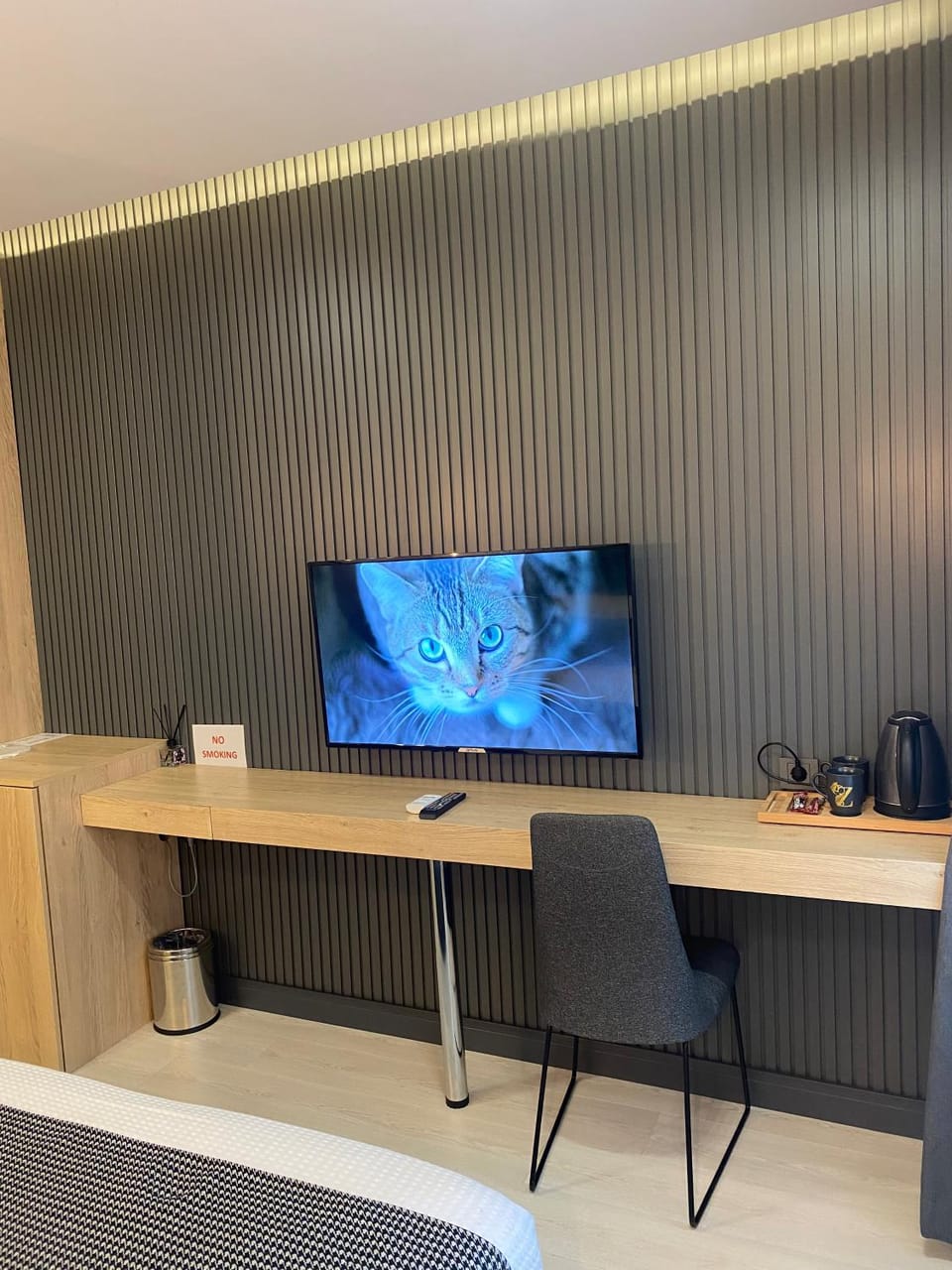 TV and multimedia, Coffee/tea facilities, hair dresser